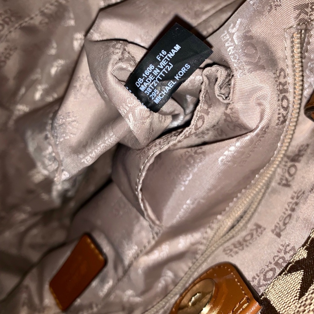 Authentic Mk Purse - image 4